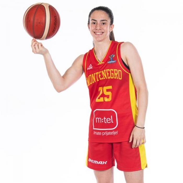 Photo of Marija Lekovic, 2021-2022 season