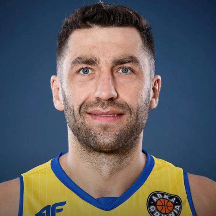 Photo of Adam Hrycaniuk, 2021-2022 season