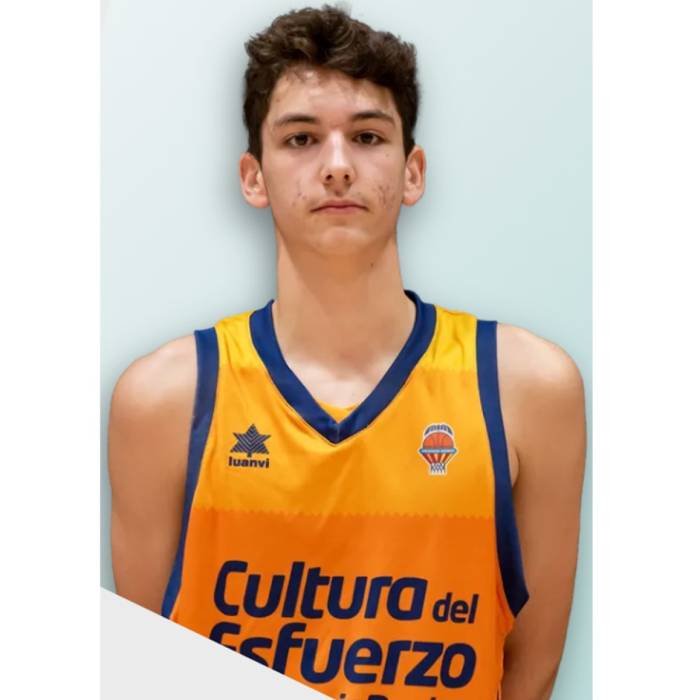 Photo of Pablo Luengo, 2021-2022 season