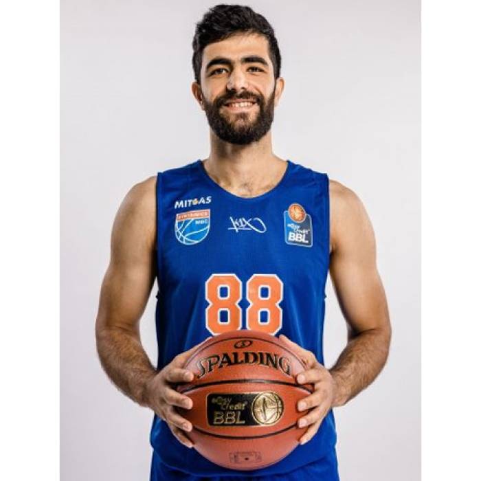 Photo of Behnam Yakhchali, 2021-2022 season