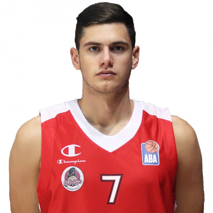 Photo of Stefan Momirov, 2018-2019 season