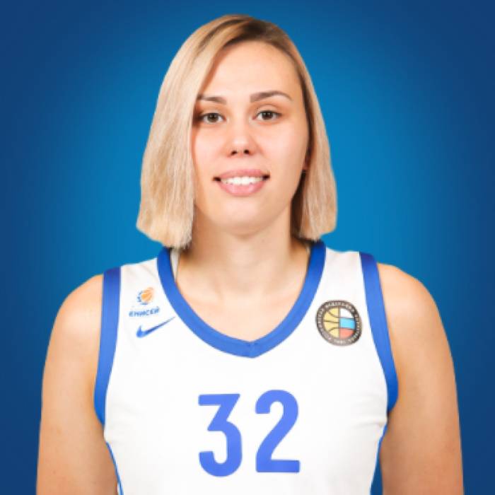 Photo of Anna Pachurina, 2021-2022 season